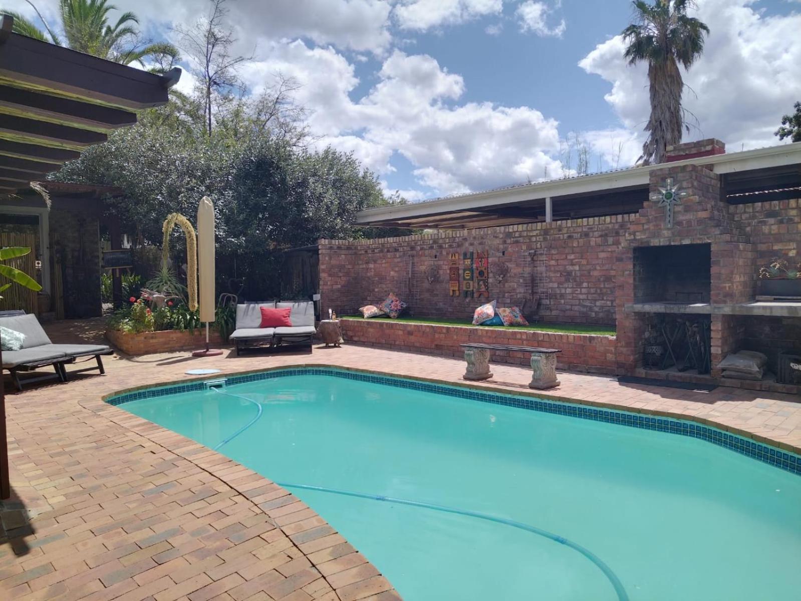 Earthbound Guest House Oudtshoorn Exteriör bild